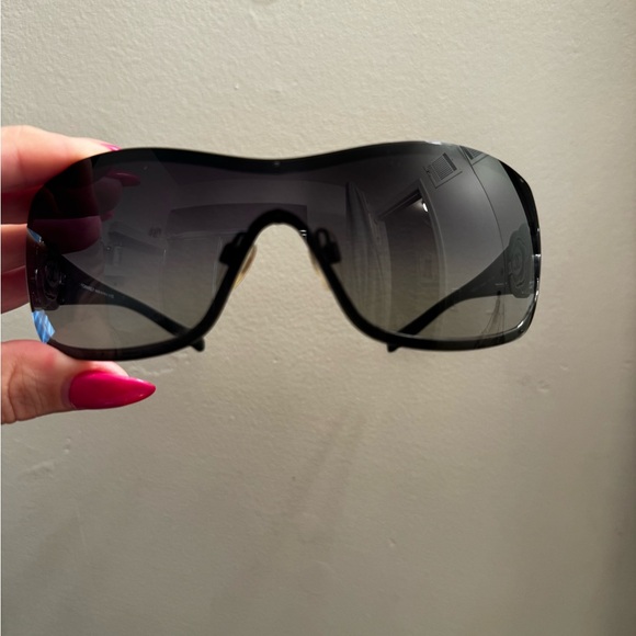 Chanel Camellia Shield Sunglasses 100% Authentic - Picture 8 of 12